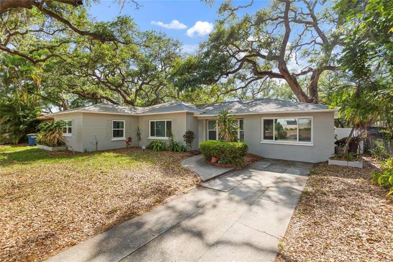 4 bedroom Single Family Residence at 804 S Evergreen Avenue, Sirmons Heights, Clearwater — photo 2