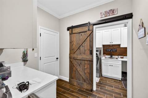 6946 Talamore Drive, Wesley Chapel FL - photo 14 of 76