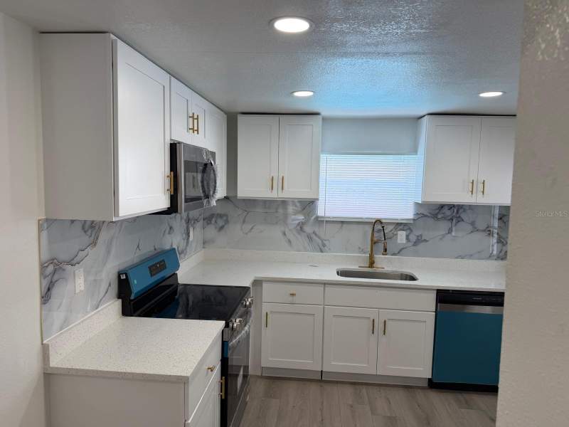 6 bedroom Single Family Residence at 4416 COBIA DRIVE, DEL RIO ESTATES UNIT 5, TAMPA — photo 3