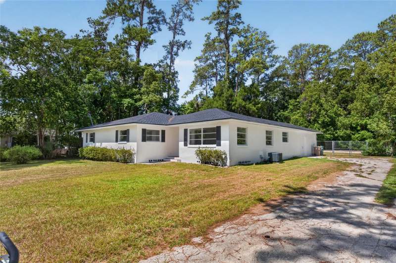 3 bedroom Single Family Residence at 1220 NE 16th Avenue, Jp Clements, Ocala — photo 2