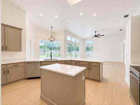 2532 Bellwood Drive, Brandon FL - photo 23 of 45