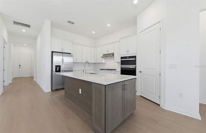 3 bedroom Single Family Residence at 6995 Depue Drive, Vidas Way Legacy Phase 1B, Wesley Chapel — photo 3