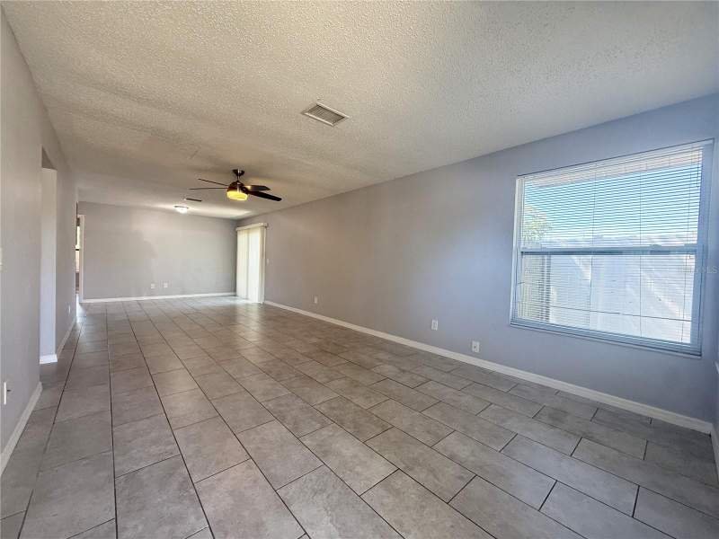 3 bedroom Single Family Residence at 1348 Friend Avenue, Cleveland Grove Blk 7, Clearwater — photo 2