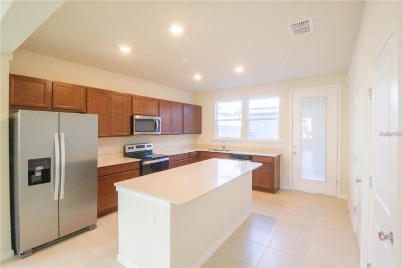 3 bedroom Townhouse at 10355 Folly Beach Road, Isles Of Lake Nona, Orlando — photo 3