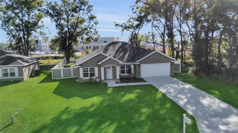 3 bedroom Single Family Residence at 1645 SW 168th Loop, Marion Oaks Un Four, Ocala — photo 4