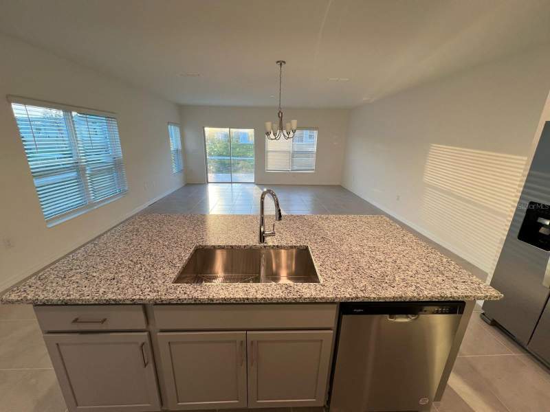 3 bedroom Townhouse at 680 STONEY POINT CIRCLE, BELLAVIVA PH 4, DAVENPORT — photo 5