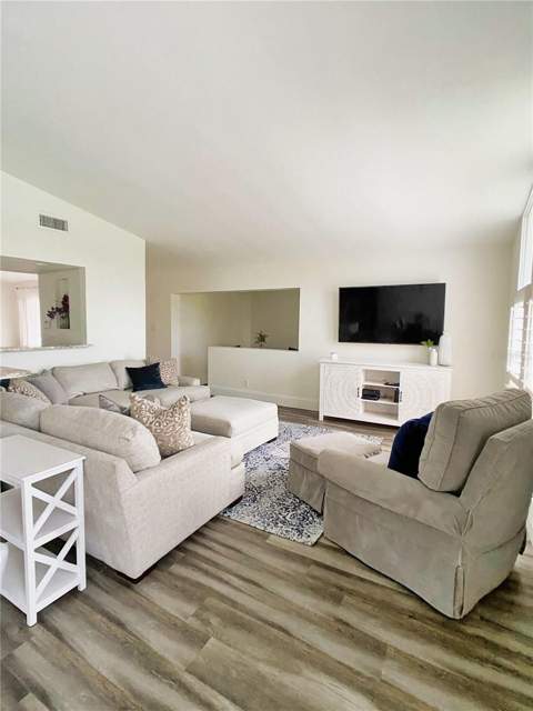2400 Lauderdale Court, Orlando FL - photo 14 of 39