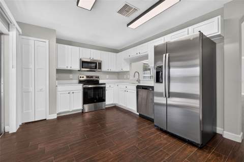 10629 Shady Preserve Drive, Riverview FL - photo 13 of 33
