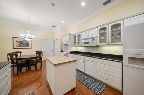 5243 Foxhunt Drive, Wesley Chapel FL - photo 14 of 45