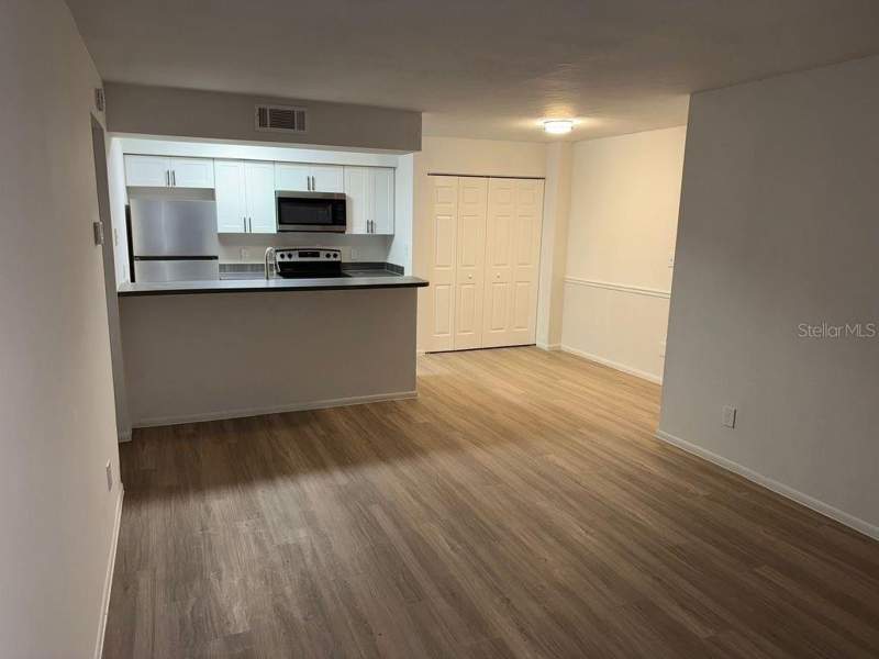 2 bedroom Condominium at 5313 Summerlin Road #1302, Mystic Gardens Condo, Fort Myers — photo 2