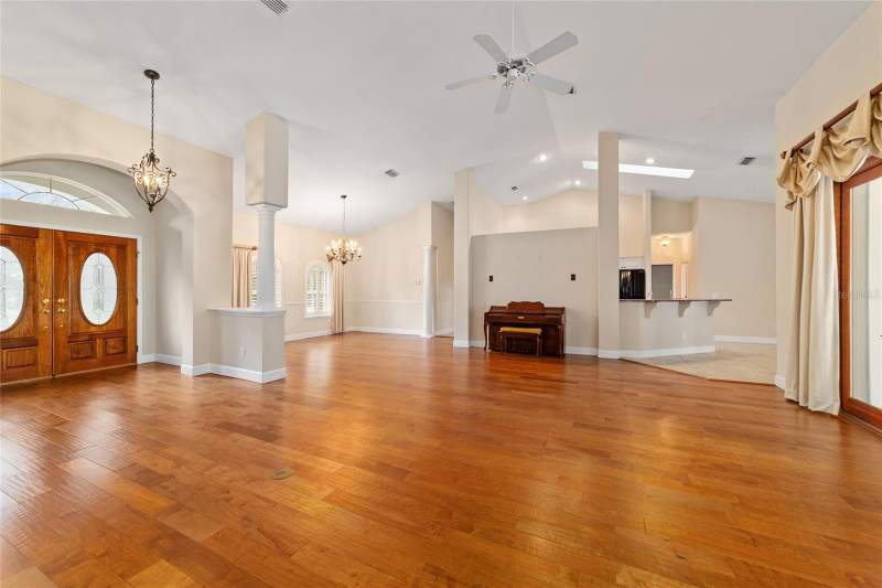 3 bedroom Single Family Residence at 7939 SE 12th Circle, Country Club/Ocala Un 02, Ocala — photo 4