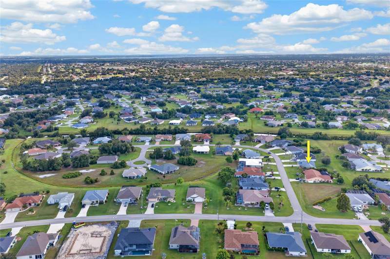 3 bedroom Single Family Residence at 251 Barcelona Street, Punta Gorda Isles Sec 20, Punta Gorda — photo 2
