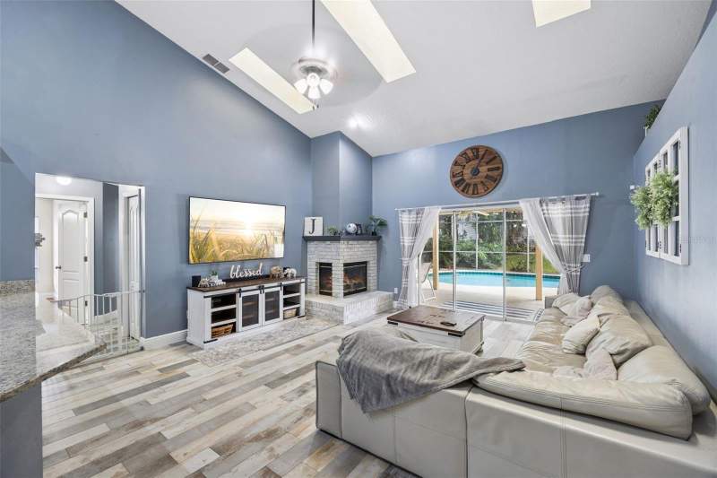 4 bedroom Single Family Residence at 1505 Grassy Ridge Lane, Sweetwater West, Apopka — photo 4