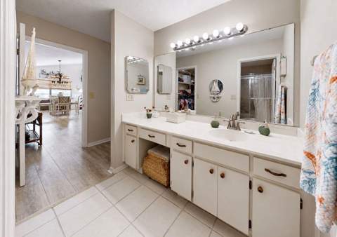 319 Linger Lane, Sun City Center FL - photo 17 of 31