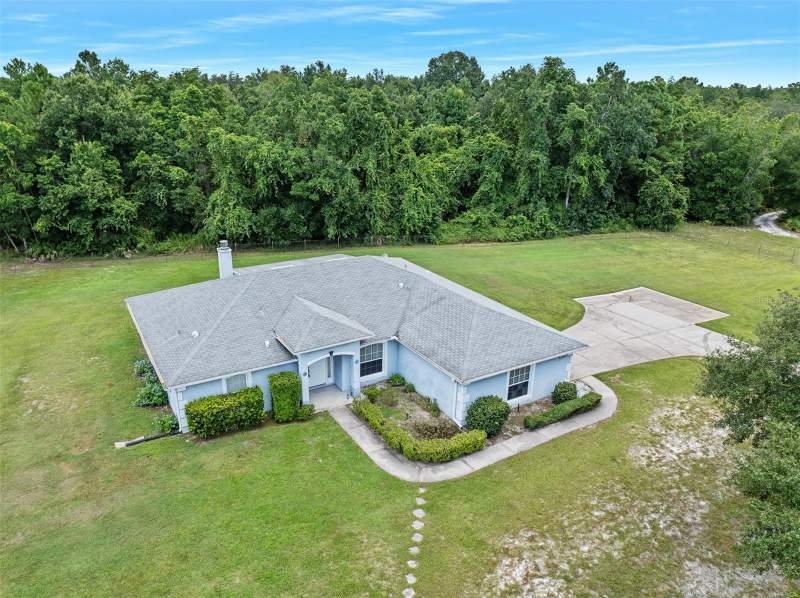 3 bedroom Single Family Residence at 32543 Ponderosa Avenue, Royal Trails Unit 02 Rep, Deland — photo 3
