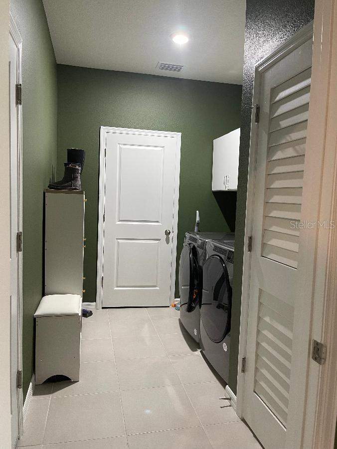 4 bedroom Single Family Residence at 24530 NW 13th Boulevard, Avalon Woods Ph 3 Pb 39 Pg 14, Newberry — photo 2