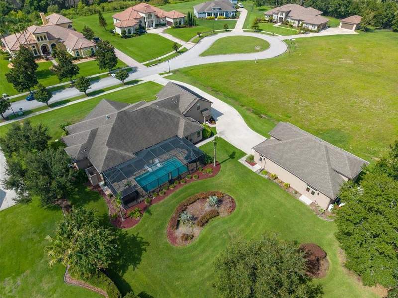 5 bedroom Single Family Residence at 408 Hawk Talon Drive, Hawk Creek Reserve, Lithia — photo 3