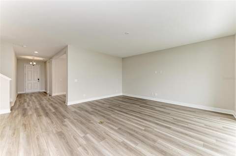 10186 Surrey Rose Drive, San Antonio FL - photo 17 of 35