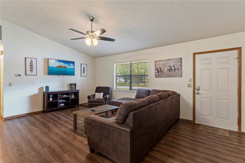 3 bedroom Single Family Residence at 6915 NW 60TH STREET ROAD, OCALA PARK ESTATE, OCALA — photo 5