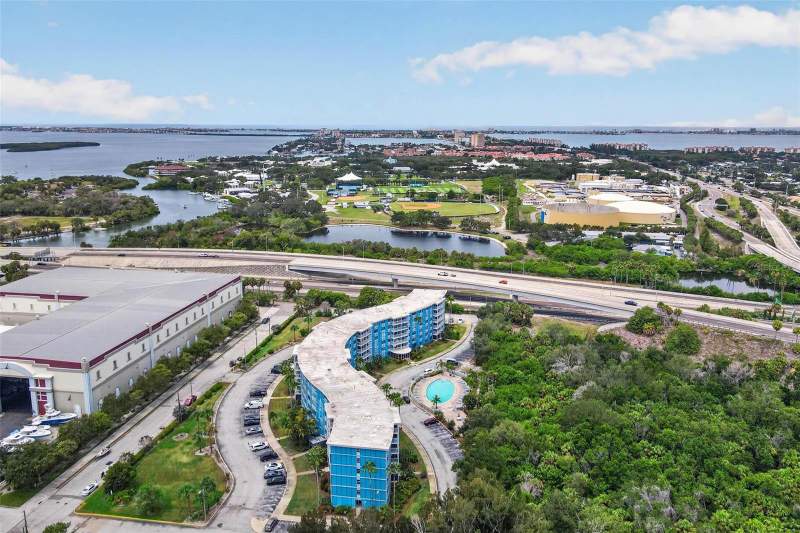 1 bedroom Condominium at 3315 58th Avenue #105, Wave The Condo, St Petersburg — photo 4