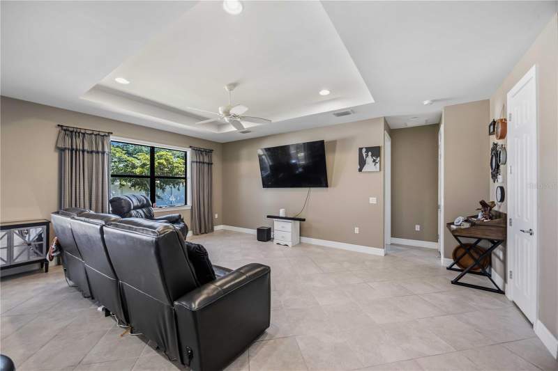 3 bedroom Single Family Residence at 2600 Sherman Oak Drive, Cedar Grove Ph 1B, North Port — photo 4