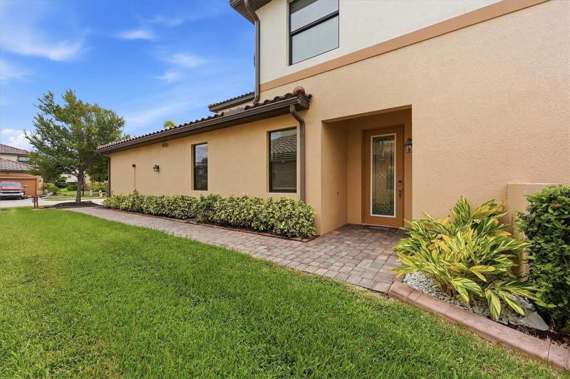 3 bedroom Condominium at 20181 Ragazza Circle #102, Coach Homes 1 At Gran Paradiso, Venice — photo 2