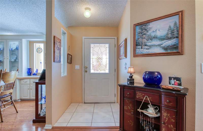 3 bedroom Manufactured Home at 258 Pelican Drive, Gull-Aire Village, Oldsmar — photo 2
