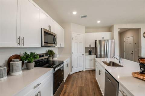 9864 Pelican Coast Drive, Dade City FL - photo 11 of 25