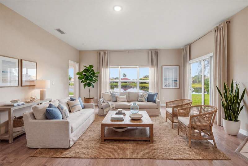 6 bedroom Single Family Residence at 6127 46th Street, Mandalay Ph I, Bradenton — photo 2