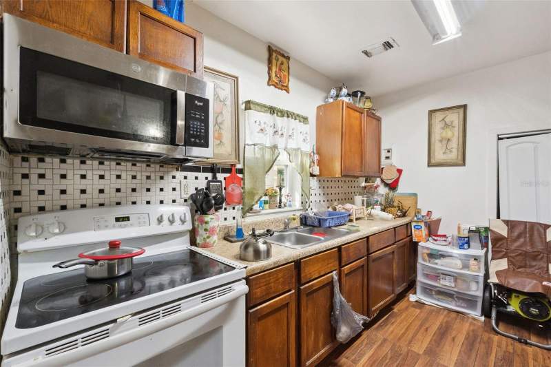 4 bedroom Single Family Residence at 310 E Magnolia Street, Robert Bass Add, Kissimmee — photo 5