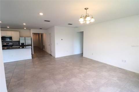 4006 Capri Coast Drive, Plant City FL - photo 9 of 37