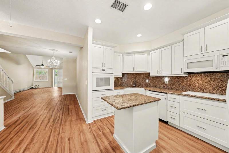 3 bedroom Townhouse at 1050 Starkey Road #2403, Willow Greens, Largo — photo 4