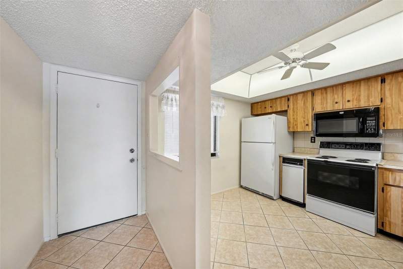 2 bedroom Condominium at 172 Lakeview Way #172, East Lake Woodlands Condo, Oldsmar — photo 5
