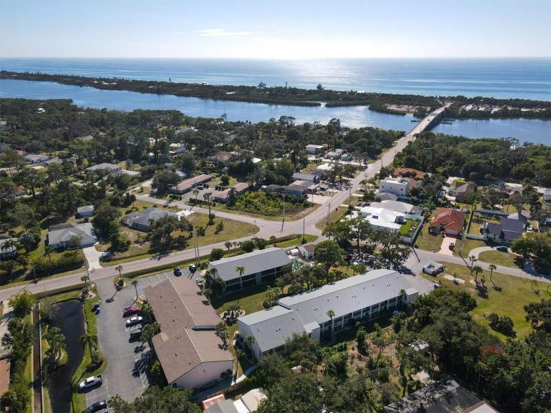 2 bedroom Condominium at 1730 Manasota Beach Road #105, Manasota Beach Grds III, Englewood — photo 3