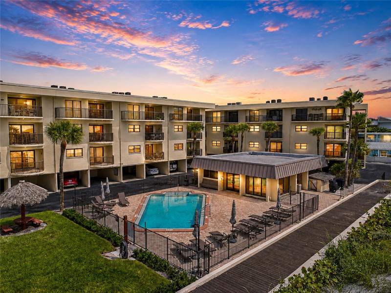 1 bedroom Condominium at 3500 Gulf Boulevard #204, Montmartre-Condo, Belleair Beach — photo 3