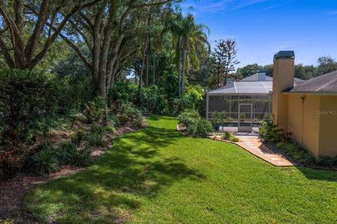 9302 Knightsbridge Court, Tampa FL - photo 7 of 37