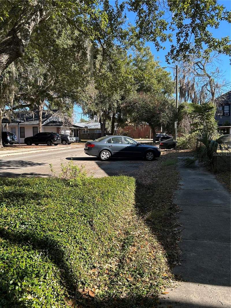 3 bedroom Single Family Residence at 119 NW 7th Terrace, Browns Add Florida Court, Gainesville — photo 4