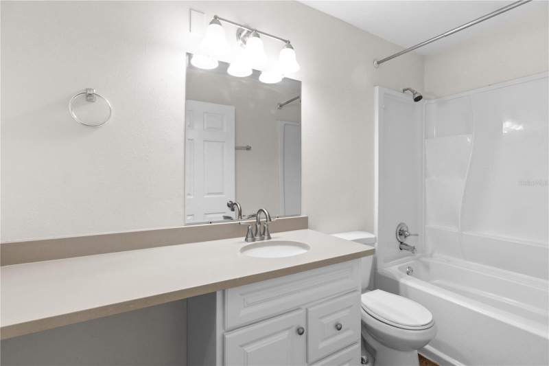 3 bedroom Single Family Residence at 929 Sandywood Drive, Lakemont Hills Ph 01, Brandon — photo 2