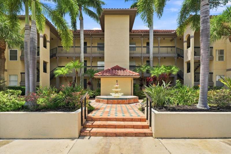 2 bedroom Condominium at 2400 Feather Sound Drive #133, Audubon Condo At Feather Sound, Clearwater — photo 2