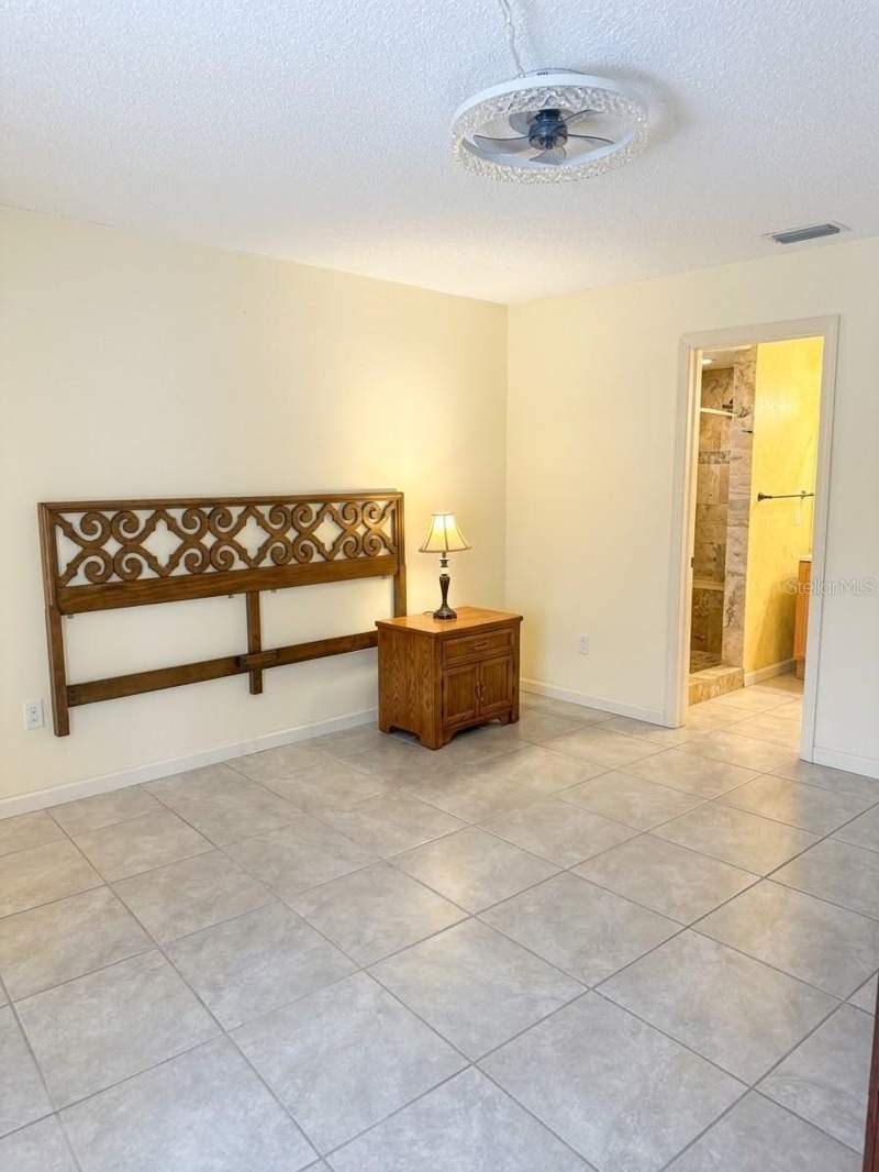 2 bedroom Condominium at 5623 80th Street #415, Five Towns Of St Pete, St Petersburg — photo 3