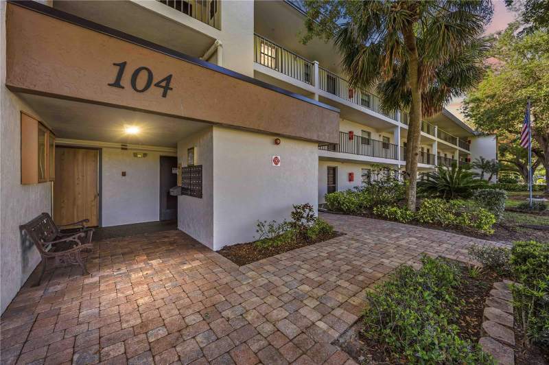 2 bedroom Condominium at 104 Capri Isles Boulevard #301, Villa D Este Sec B, Venice — photo 3