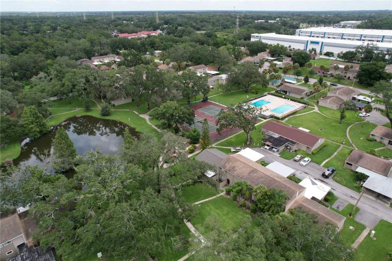 2 bedroom Condominium at 7907 Sabal Drive, Meadowood Condo Village, Temple Terrace — photo 3