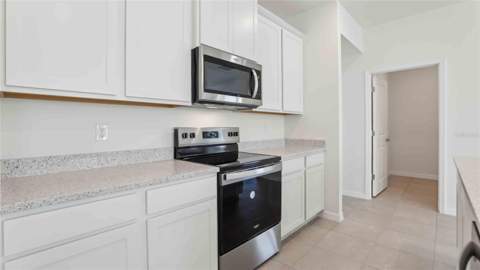8171 Ives Place, Wildwood FL - photo 13 of 24