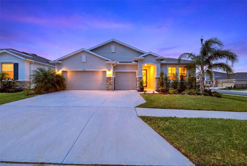 4 bedroom Single Family Residence at 32337 Conchshell Sail Street, Epperson Ranch, Wesley Chapel — photo 2