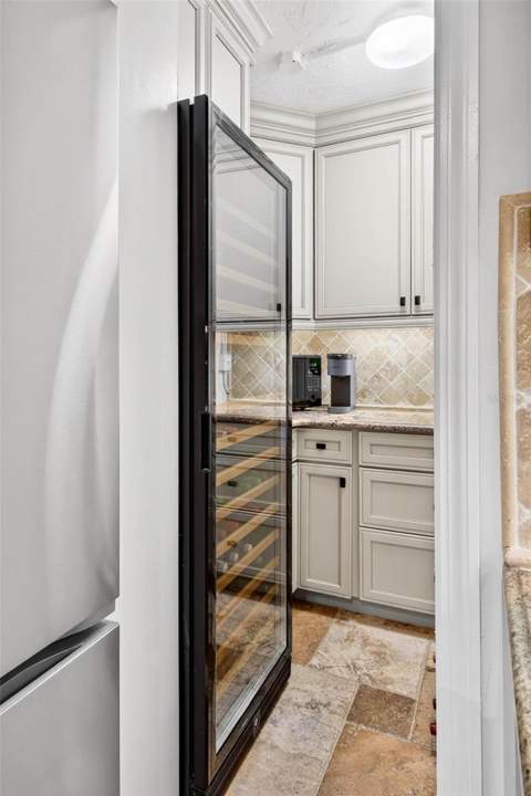 1065 Eden Isle Boulevard #2, St Petersburg FL - photo 12 of 31