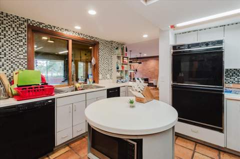 4404 Old Orchard Drive, Tampa FL - photo 24 of 89