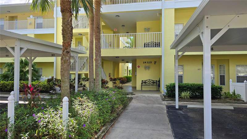 2 bedroom Condominium at 19325 Water Oak Drive #204, Heritage Oak Park-Waterside Club 01 At Heritage, Port Charlotte — photo 3