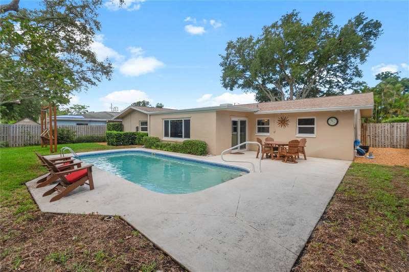 3 bedroom Single Family Residence at 1707 Ridgeway Drive, Woodmont Park Estates 1st Add, Clearwater — photo 4