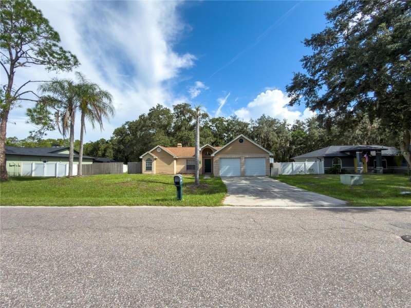 23437 SHINING STAR DRIVE home for sale in Lake Padgett Estates