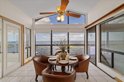 5767 Westshore Drive, New Port Richey FL - photo 7 of 99